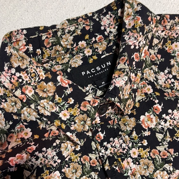PacSun black floral button down - Picture 2 of 5